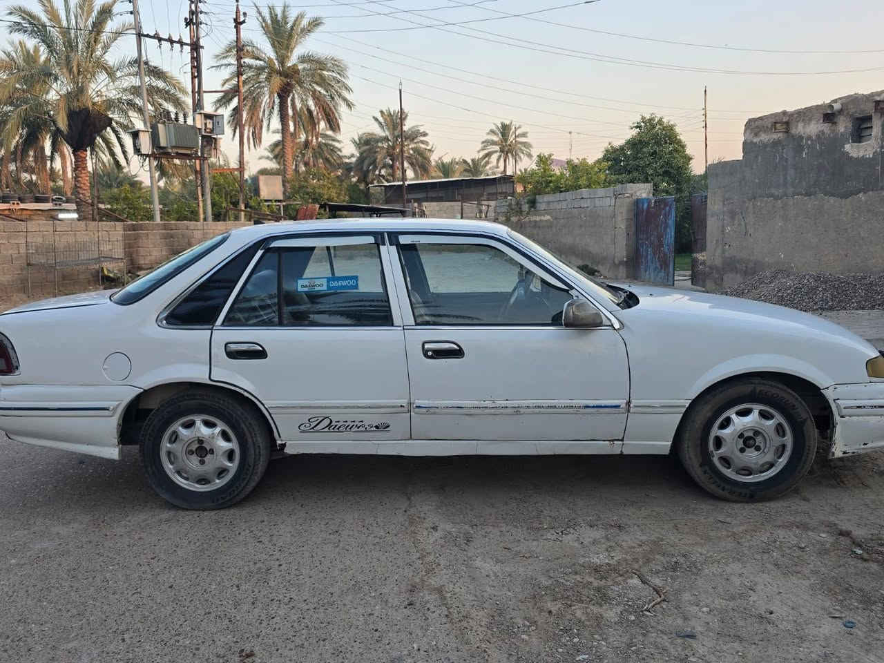 السلام عليكم
سياره للبيع 
دايو برنس رقم بغداد 95 كير محرك اكسل كفاله
مصبوغه حزام
السعر 32 وبيها مجال

للاتصال : ***********
