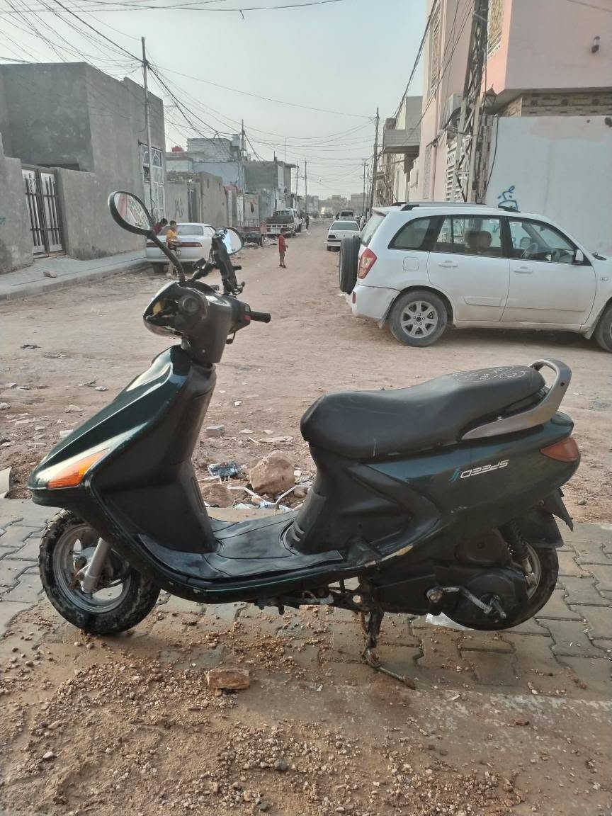 دراجة فراشة نضيفة قبل 10 اشهر نزلتهة من الرمبة مكينة بلاد كهربائيات بلاد ماعيزها شي عطلهة بس كلجات لو هندر ميكلف 30 الف تصليحها وتايرها طاك بــ375 الف وبيهة مجال بسيط حگ جية مكاني نجف حولي خاص او واتساب *********** النجف, العراق
