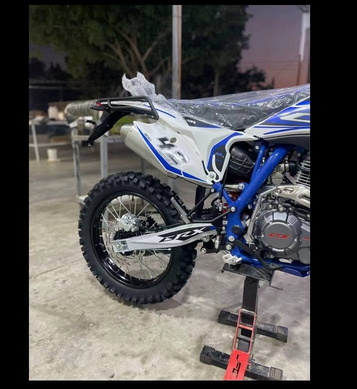 دراجه قفاز 300Cc
موديل 2025 

دراجه وضع شركه ما مضروب اسبانا بعد 

سعر 1 و 750وبي مجال 

ل استفسار اكثر  اتصال ب رقم 

***********
