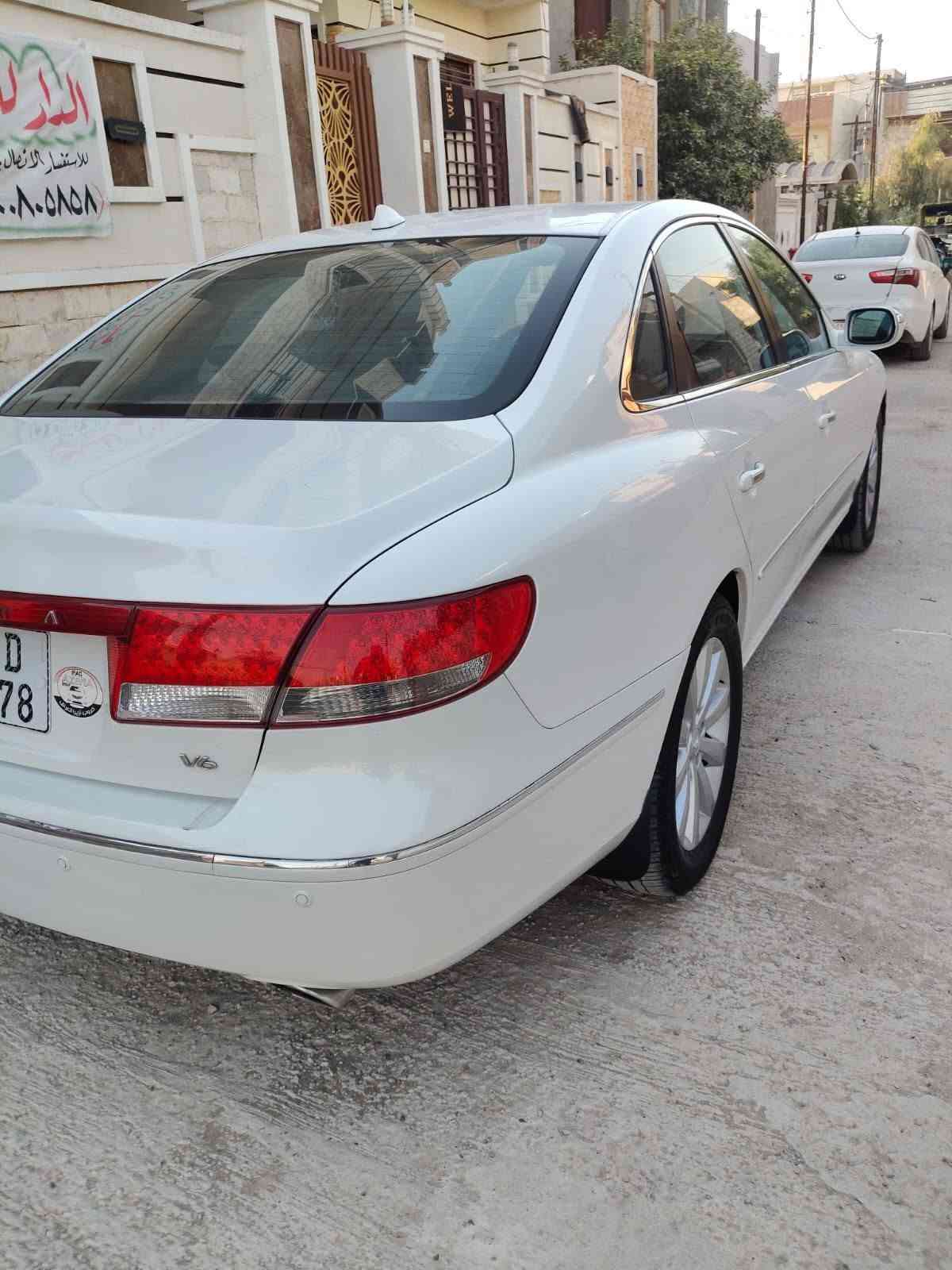 السلام عليكم هونداي ازيرا 2009 خليجي فول الفول 1/1 محرك 6 سلندر 3300 سياره جديده مال بيت بأسمي هزه سنويه جديده مواصفاتها كشنات جلد بلادي مميز جدا كشنات الاماميه كهرباء تبريد قطعتين فتحه سقف حساس خلفي كامره خلفيه بلاديه وضوح عالي الدقه مري شفط وقلابه بنفس الوقت عند الرجوع للخلف برده كهرباء ستيرن كهرباىي شاشه قلابه اصليه سيدي جنجر 7 اقراص حاكيه تلفون ذاكرة تحكم فول تحكم سرعه كشافات بلاديه لايت زنون سماعات ديفدي رادار بالمرايه الاماميه كشنات تدفئه بيها صبغ صفحة السائق أثر شخوط شرط بدون فتح اي قطعه شاصي لغد حوض تكم مكفول تخم تاير جديد باتري جديد تبريد ثلج تدفئه شغالة بيها خيط بخار بسيط غرفتها جديده على وضع الشركه بدون اي نواقص جاهزه للاخير السعر 105  مكاني بعقوبه للتواصل ***********  تحياتي للجميع
