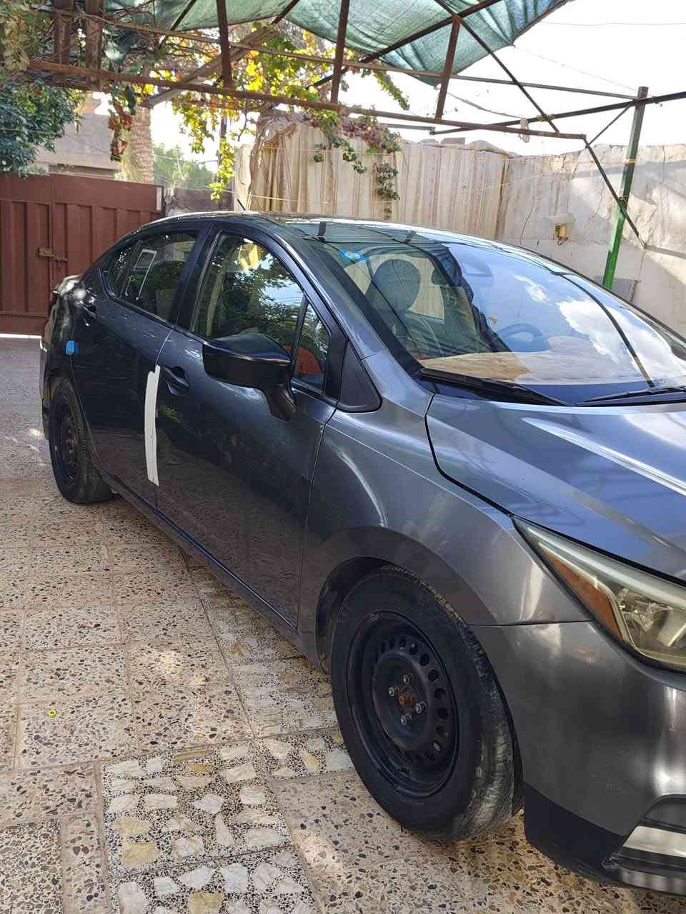 🚘 للبيع نيسان فيرسا 2021 وارد أمريكي
🔹 المحرك: 1600 
CC – 8 نوزلات سبورت
🔹 الكير: CVT
🔹 الممشى: 79 ألف ميل
🔹 الإيربكات: أصلية
🔹 السيارة: شغالةوماناقصها شي
ABS
مانع انزلاق TCS
ثبات إلكتروني VDC
تحذير مغادرة المسار
تحذير اصطدام أمامي
كاميرا خلفية
🔹 السيارة استخدام ونظافة وحالتها جيدة

🛠️ ملاحظات السيارة:
ضربتها سابقة بالجاملغ الأيسر والبنيد، وتم تبديل القطع المتضررة بدون اضرار بالدواخل ، والإيربكات أصلية.
📞 للاستفسار: خاص
او الاتصال على الرقم  ***********
