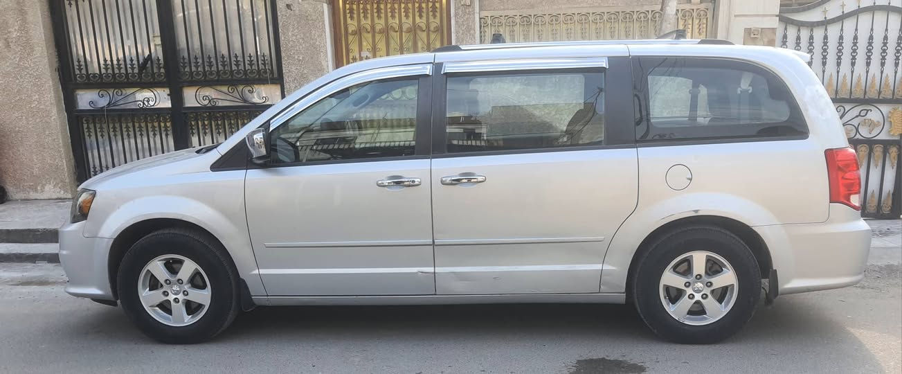 دوج كرفان ٢٠١٢ ثلاث قطع تبريد البيبان كهرباء طخات خفيفه السياره ماخذه بدون سونر السعر ١٢٥٠٠ ورقه رقمي ***********
