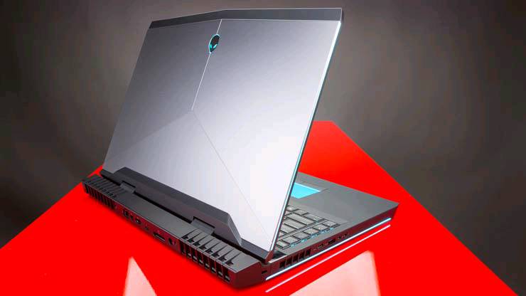 للبيع: لابتوب قيمنق Alienware 17 R4 – وحش الألعاب والتصميم 🚀
لابتوب ألعاب غني عن التعريف من شركة Dell براند Alienware، تصميم قوي وتبريد احترافي، مناسب للألعاب الحديثة والبرامج الهندسية والمونتاج.

​📌 المواصفات:

• المعالج: Intel Core i7-6700HQ (الجيل السادس)

• كرت الشاشة: NVIDIA GeForce GTX 1070 (سعة 8GB VRAM) - كرت قوي جداً 

• الذاكرة العشوائية (RAM): 16GB

• التخزين: 256GB SSD (إقلاع وسرعة ممتازة للسيستم)

• الشاشة: 17.3 انش (حجم كبير وتجربة لعب ممتعة)

• الإضاءة: إضاءة AlienFX RGB كاملة للكيبيورد والشاسي.

​🎮 الأداء:

يشغل معظم الألعاب القوية بسلاسة وبأعلى الإعدادات مثل:

(Call of Duty, Red Dead Redemption 2, Elden Ring, Forza Horizon, Counter-Strike 2, PUBG, Fortnite).

​✨ الحالة:

الجهاز شغال 100% وبحالة ممتازة، تبريد قوي ونظيف جداً