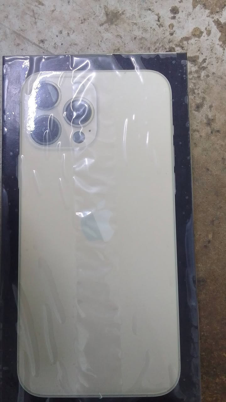 متوفر لدينا كميه من موبايلات ايفونات 13 برو ماكس 
ذاكره 256
بطاريه 90 فما فوق 
سعر 750
مراسله واتساب 
***********
