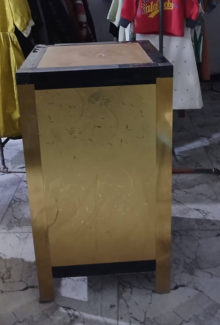متاح غراض للبيع
