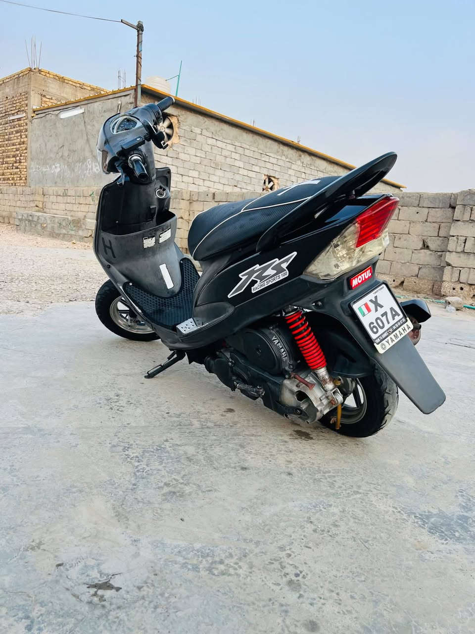 سلام عليكم ماكس بوشه 49 بلاد مكينه ما مفتوحه بلاديه
دراجه نضيفه شوفت عينك متعوب عليها 
مكان ديوانيه فضاء سنيه
سعر 650 وبيها مجال استفسار اتصال 
***********
