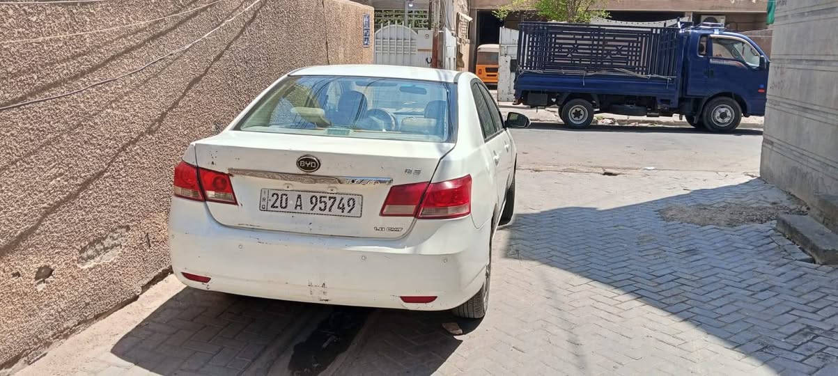 السلام عليكم بي واي دي G3 موديل 14 بسمي تحويلهه ثاني يوم السياره محرك وكير بلاديات مكفولات كير اوتماتيك تبريد شغال السياره بصمه تشغيل بصمه ابواب كهربائياتهه جاهزه مكان السياره بغداد الامين الثانيه السعر 40 وبيهه مجال للاتصال *********** ابو علي مكلف بانشر واتصال فقط وتسال متوفر
