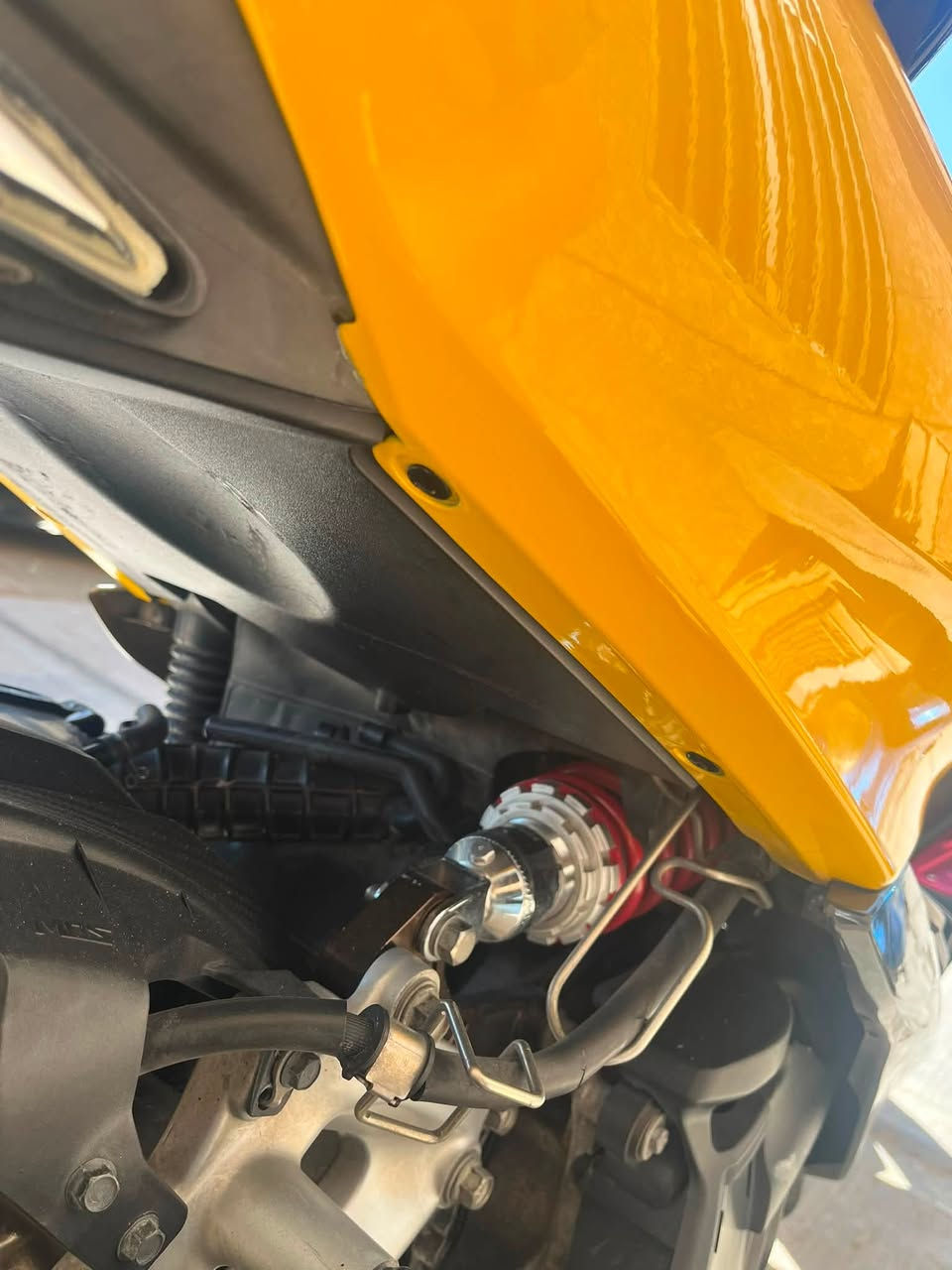 السلام عليكم
ماجسته s 

موديل 2015 

حجم المحرك 155cc

لايت ابيض عالي ناصي 

تايرات جدد 

مكينه مكفوله 

بس عندك ملاحضات بل كفرات بسيطه 

دراجه برغي منفتوح بيها شلعه تخبل 

اتصل /***********

سعر خاص 

مكان بغداد الصالحيه
