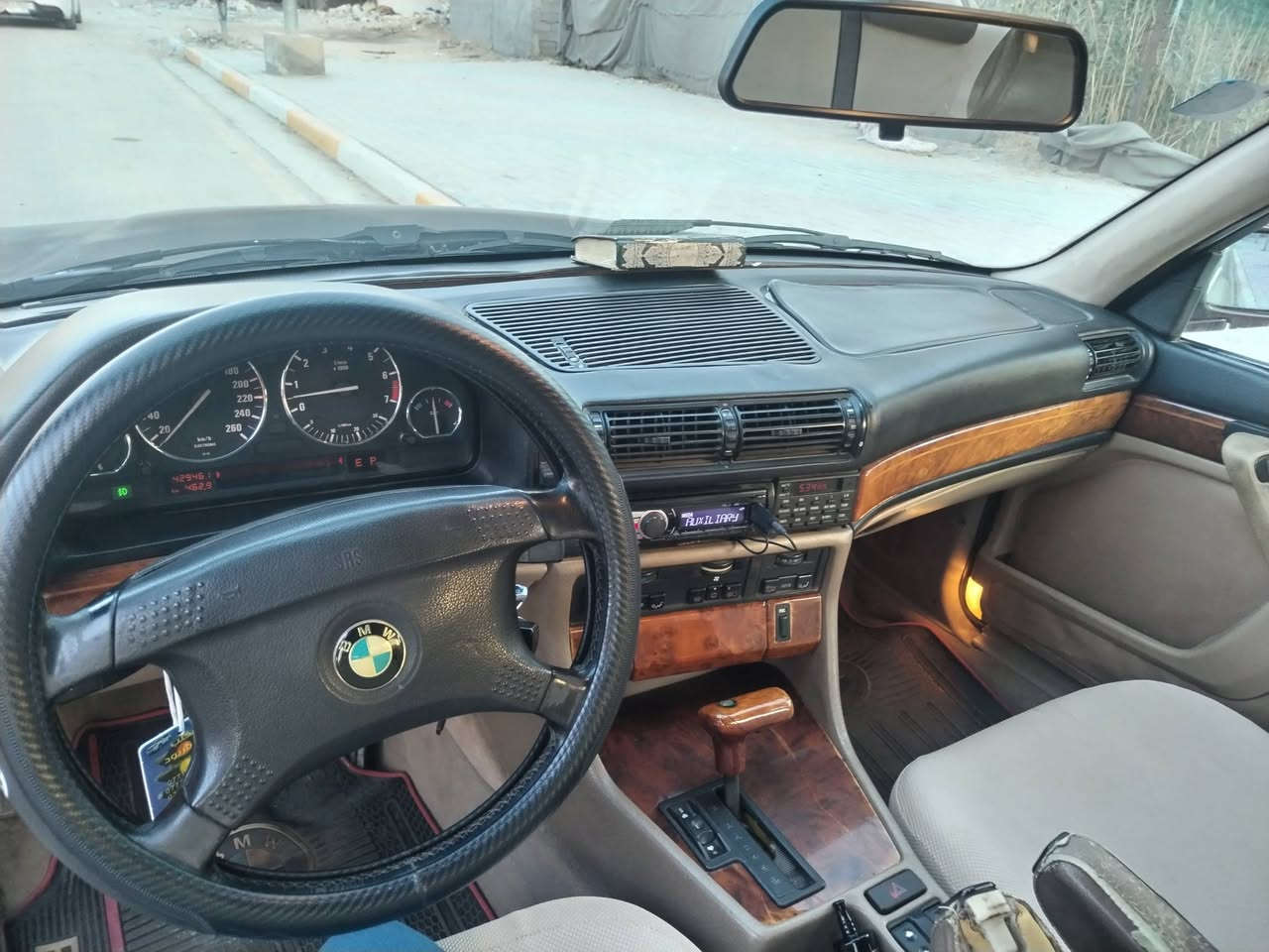 ٧٣٠ مسكر مديل ٩٢ سياره جاهزه من كلشي مكينه كير حداديه تبريدكراسي كهرباء دبل جام صاج مطعم برده خلفيه سياره مال جناي بيع او مراوس حسب لقناعه  تصال *********** السعر ٦٠ وبيه مجال
