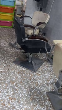 ٤كراسي • ٤مرايات • نضيفات