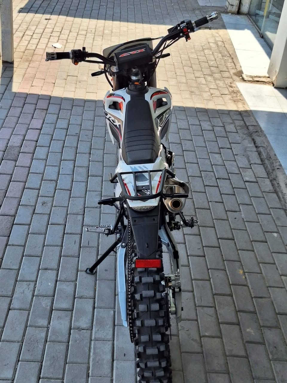 السلام عليكم دراجه قفاز crx موديل2026 للبيع  السعر 675 الف قفل قفل دراجه محرك 300cc بعدهه جديدة بحاله الوكالة  أستخدام شخصي شراي ***********
