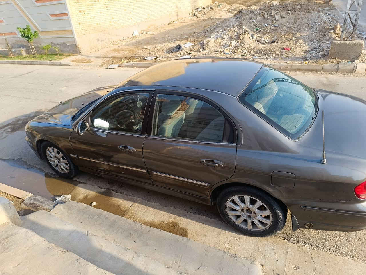 سوناتا وفود سته سلندر مصبوغه عام للجماليه اثر جراد وصورها قبل صبغ موجوده رقم نجف بااسمي مكانها العماره وشرط المداوره سياره نضيفه وجاهزه كير ومكينه وحدادايه وجميع كهربائياتها ممتازه وشغاله سعر السياره 65 وبيها مجال ***********
