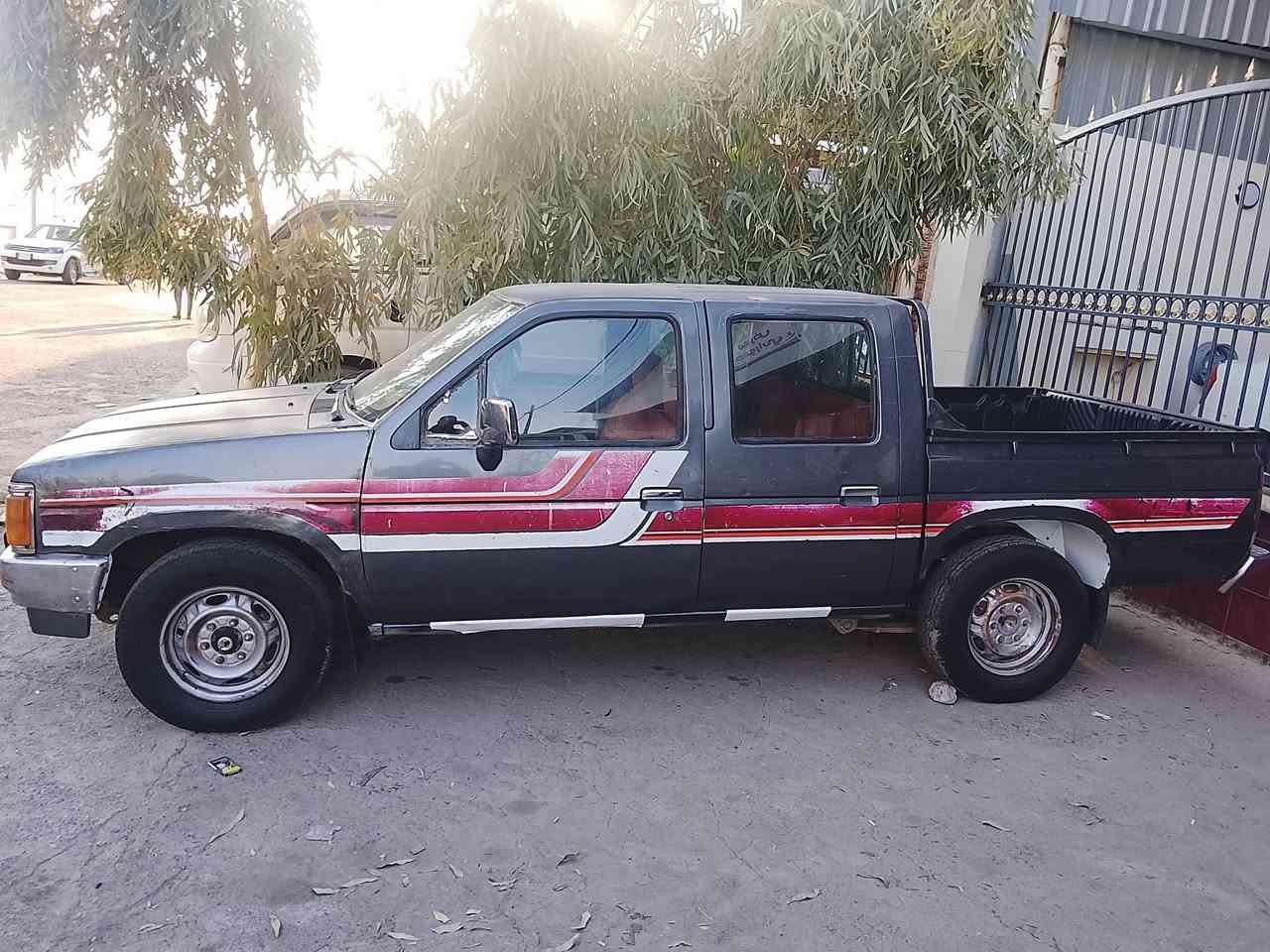 بيك اب نيسان 1990 رقم انكليزي سنويا 30 بدون صبغ شرط التحويل ، كوبون فيزا المحرك بي تنقيص   السعر 42 وبيها مجال التواصل على الرقم ***********

