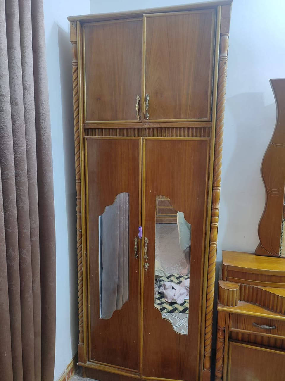 غرفه اخشاب للبيع
السعر مليون و٢٠٠ الف وبيها مجال
العنوان الشوملي
الاتصال 
***********
