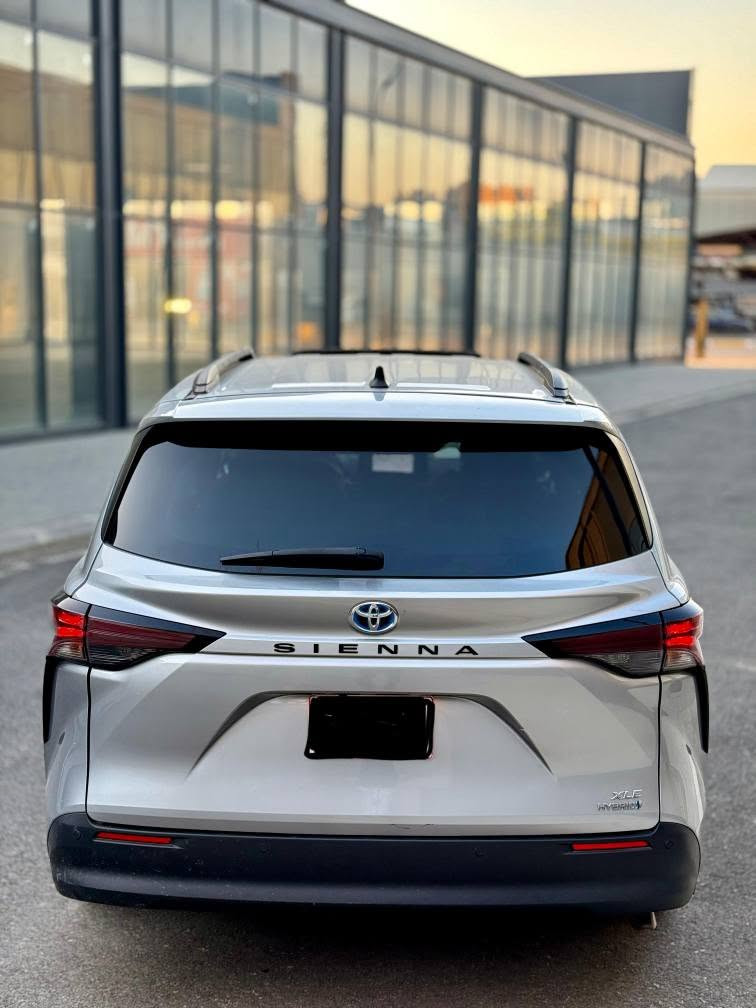 TOYOTA SIENNA XLE HYBRID ٢٠٢٣
-المحرك : 2500 cc هايبرد
-عداد المسافة ٣٣ الف ميل
-االون سلڤر
-تحديد مسار
-رادارات 360 درجة
-صقف ديفيدي
-كامرة خلفية
-تبريد 3 قطع مع تحكم خلفي مناخين
-3 انظمة قيادة
-سايد بريك بصمة
-حساسات خلفية
-فتحة سقف
-تشغيل بصمة
- 5 بصمات
-حساسات امامية
-كشنات جلد
-كشنات كهربائية
-حساس امطار
-حساس لايت (عالي ناصي)
-شاشة لمس كبيرة
-تدفئة كشنات
-انارة LED خلفي وامامي
-لايت عالي ناصي زينون
-خاصية طي المقاعد الخلفية لزيادة مساحة التحميل
-مقعد اضافي متحرك (يعني تصير 8 راكب)
-ابواب كهربائية شفط
-جنطة شفط كهربائية
-فتح وغلق الابواب بخاصية (الركلة)
-فتح وغلق الصندوف بخاصية (الركلة)
-نظام صوتي مميز مزود ب دمامات في الصندوق
-نظام التوقف الذاتي او مايعرف(مانع تصادم)
-وبقية مواصفات XLE المعروفة
-مكان السيارة سلیمانی  
السعر ٣٢٢ بي مجال جدا قليل
للاستفسار الاتصال
رقم سلیمانی وبأسمي تحويل مباشر
سیارة بدون صبوغ بيها قوتعتين تبديل بيلادي
☎️(***********)اسیا
☎️(***********)کورک السليمانية, العراق

