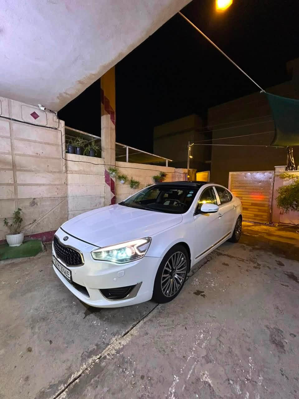 السلام عليكم للبيع  كيا كادنزه خليجي vip 

الموديل 2015

المواصفات✅فول فول 

-بانوراما 

-تشغيل بصمة مع بصمة الابواب الامامية

داخل ابيض ملكي VIP

-نظام ترحيب

-انارة بالمرايات والابواب الامامية

-كاميرا وحساسات خلفية

-حساس ماسحات

-بردة خلفية متحركة

-كشنات كهربائية جلد تدفئة وتبريد  

-كشنات خزن ميموري 

-لوحة تحكم بالكشن الخلفي

-لد امامي وخلفي

-تحكم كامل بالستيرن

-شفتات ستيرن رياضي بلادي

-نظام ترحيب 

-اشاير مري+شفط+قلاب 

-محرك مفتوح كازكيت شغل درجه اولى

وباقي مواصفات الكادينزا معروفه 

السياره بيها فقط بارد بسيط في الهلال هلفي

 سيارا بااسمى " تحويل + وكاله بشرط - +سنويه جديده +رقم جديد 

السعر 145 

*********** للاستفسار

