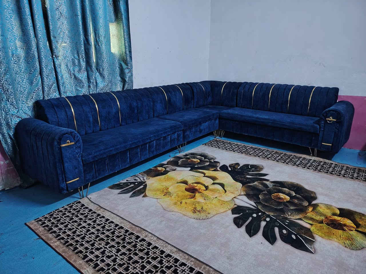ديوان • ٩مقعد • نضيف
