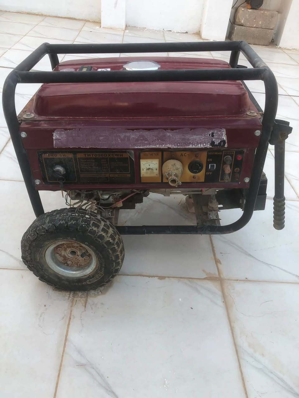 مولد 2kv للبيع 
استخدام قليل
تشغيل سلف وحبل
السعر 175
المكان تكريت 
للاتصال 
***********
***********
