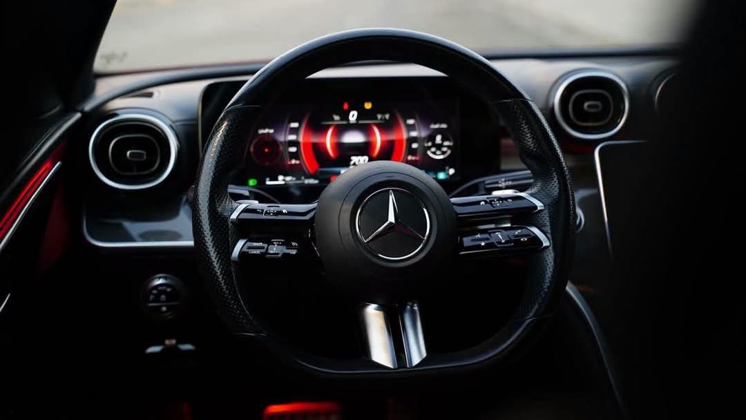 مرسيدس C200 AMG • ٢٠٢٢ • فول اوبشن