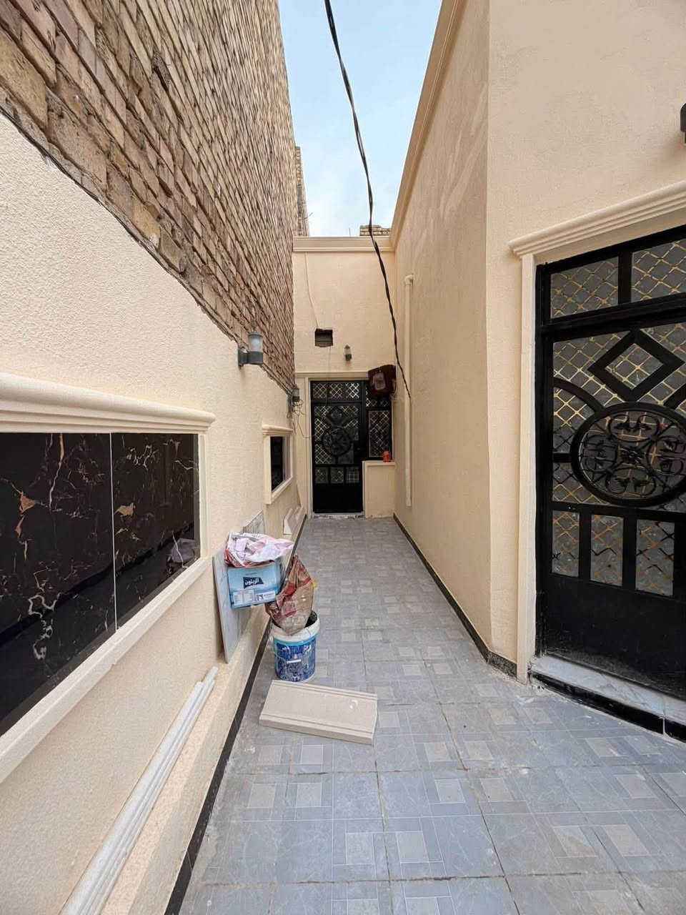 🛑 دار سكني  للبيع 🛑 
المنطقة : الديوانية حي الفرات  🚩 
اقرب نقطه ؛خلف شركه حمرابي🏛️
المساحه : 128متر

    
الطابق الاول🛑 غرفة وصالة واستقبال ومطبخ  وصحيات  
الطابق الثاني؛ غرفه وصاله 
للاستفسار 
     مراجعة مكتب رسول الوزني للعقار  
الديوانية . حي الحضارة بداية شارع اسواق طيبة
 للمعلومات ولمزيد من التفاصيل ⬇️
       مراسلة الصفحة  
      او الاتصال
***********
