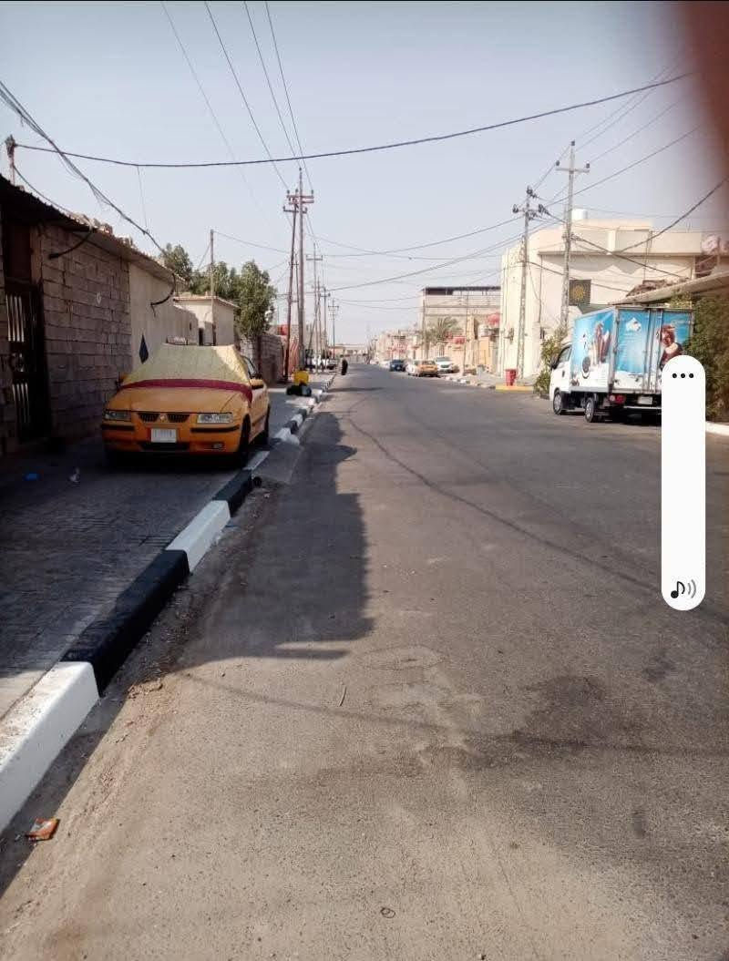 بيت تجاوز للبيع قبله حي الحكيم قرب حسينيه بن مظاهر الاسدي يتكون البيت من غرفتين وكلدور وستقبال ومطبخ وصحيات وبي مساحه ورئ البيت البيت نضيف ومرتب مساحته 150 متر  سعر 11 وبي مجال 
*********** لتواصل واتساب
