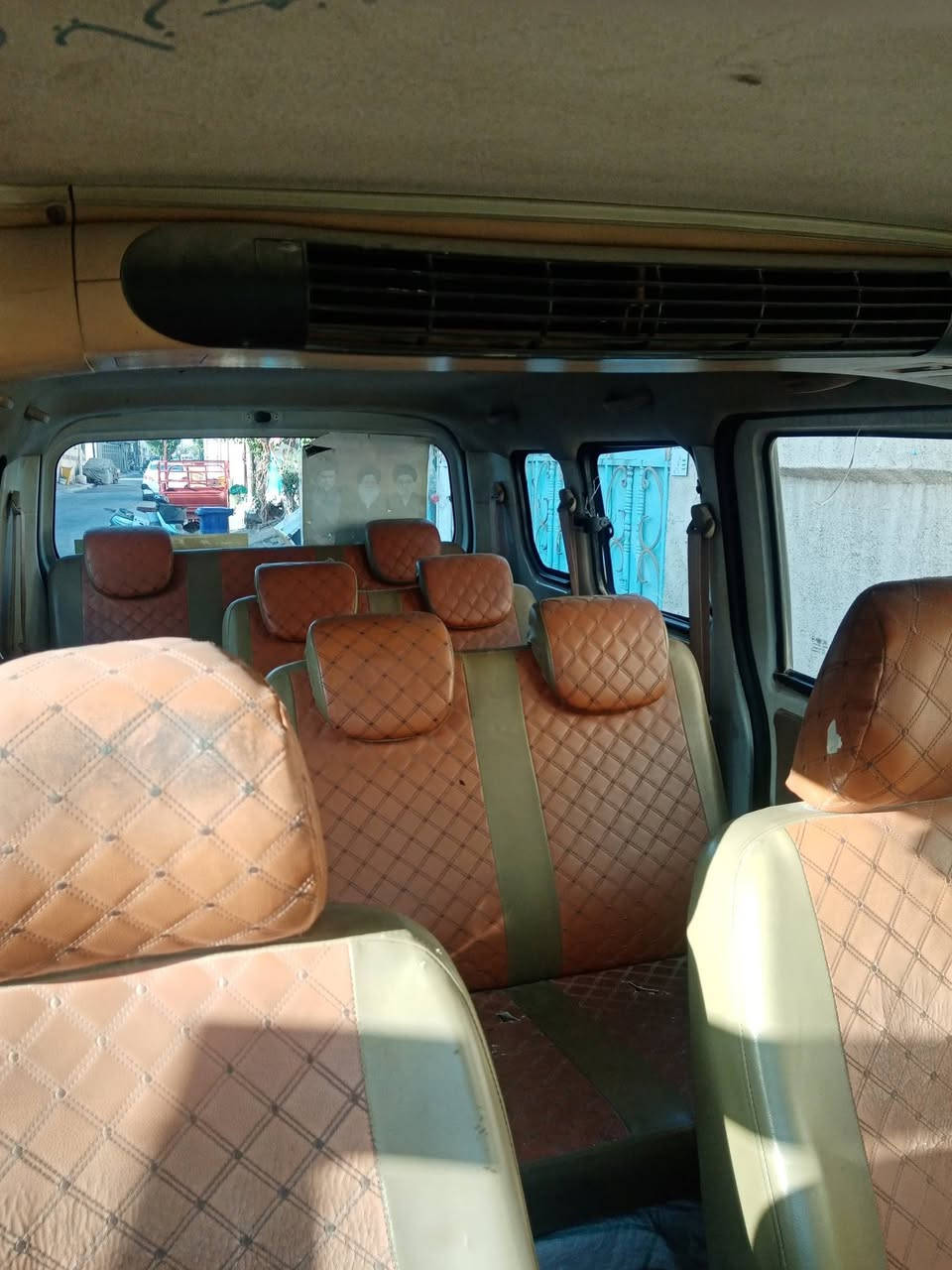 > السلام عليكم.. فاو V80 موديل 2015 (10 راكب) للبيع أو المراوس 🛑
>  * السيارة نظيفة جداً وجاهزة للشغل (تصلح خطوط مدارس أو كليات).
>  * محرك مجفت جديد (نفس المحرك الأصلي بدون تحوير)، كير عادي.
>  * تخم تاير جديد.
>  * مجهزة بدرع (دعامية) أممي وخلفي مع سلة قمارة علوية.
 رقم السياره كربلاء المقدسة (انكليزي )، ما عليها أي غرامات أو مخالفات مرورية.
> السعر: 50 ورقة (وبيها مجال للشراي  وبيه خير ويتدلل ).
وذا مراوس عادي ، 
> **للاتصال والاستفسار:
> 📞 خابر على الرقم: ( *********** )
