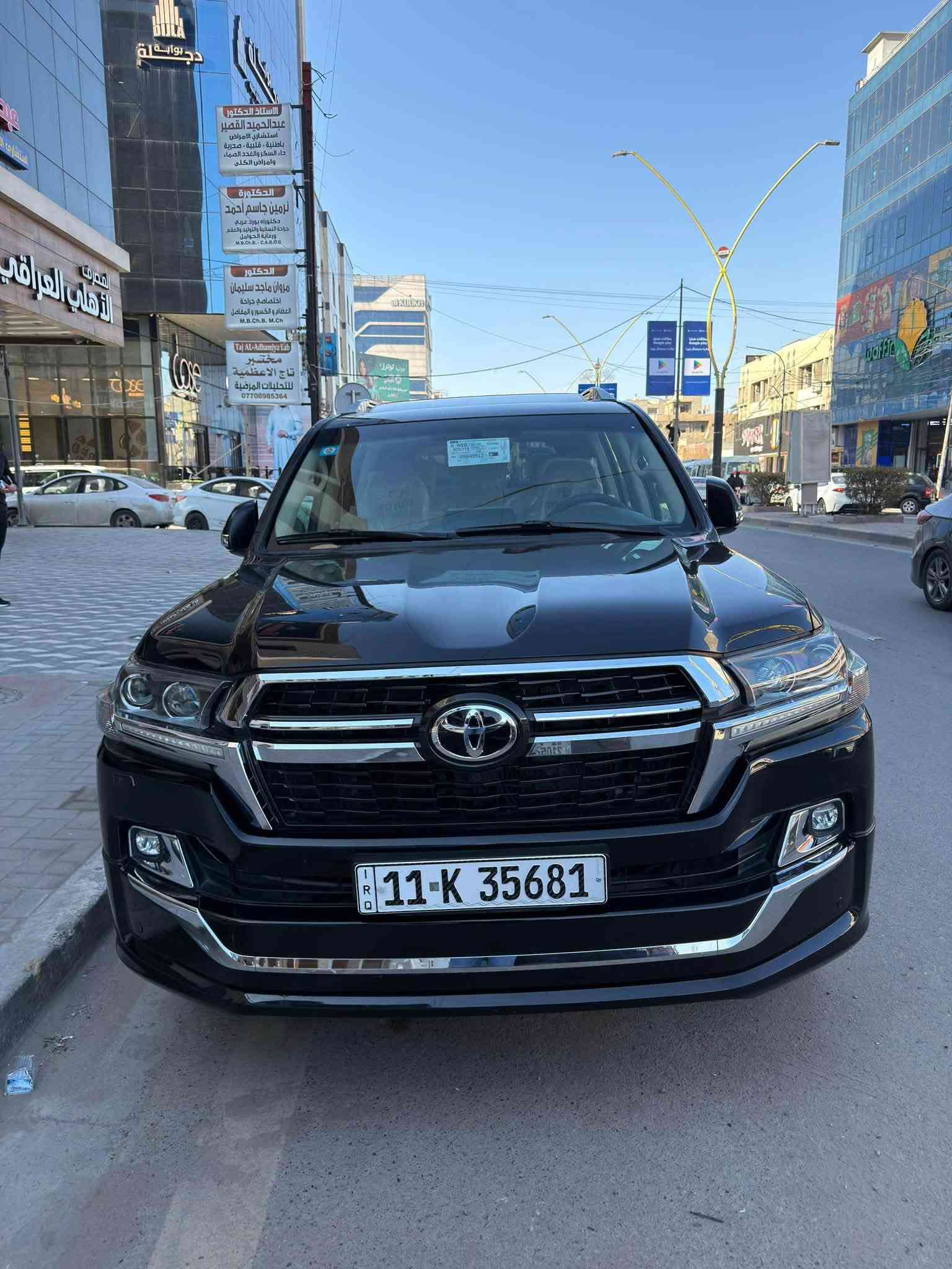لاندكروز2019 vx.s بغداد 8 سلندر 5.7 مكفوله ماشيه 47حقيقي معروفه موصفاتها بغداد الكراده ***********
