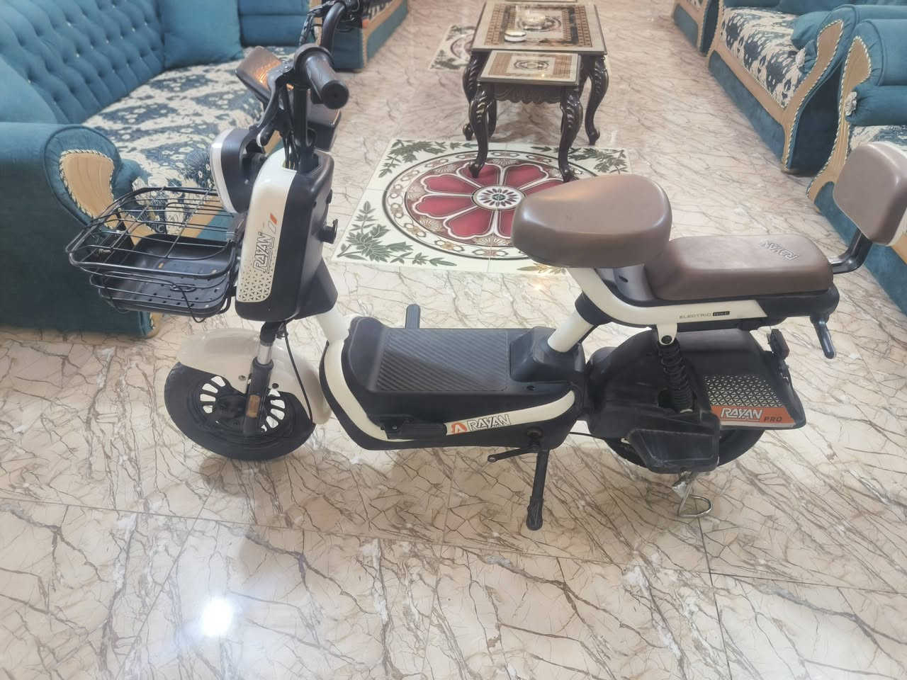 السلام عليكم دراجه شحن ريان 2026  الدراجه نضيفه مثل بل صوره أوراقه كامله كلشي بيه مابيه أي نقوصات المكان بغداد الدوره هورجب السعر 350  وبيه مجال حك الجيه الرقم ***********
