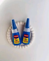 صمغ أظافر • مستحضرات تجميل