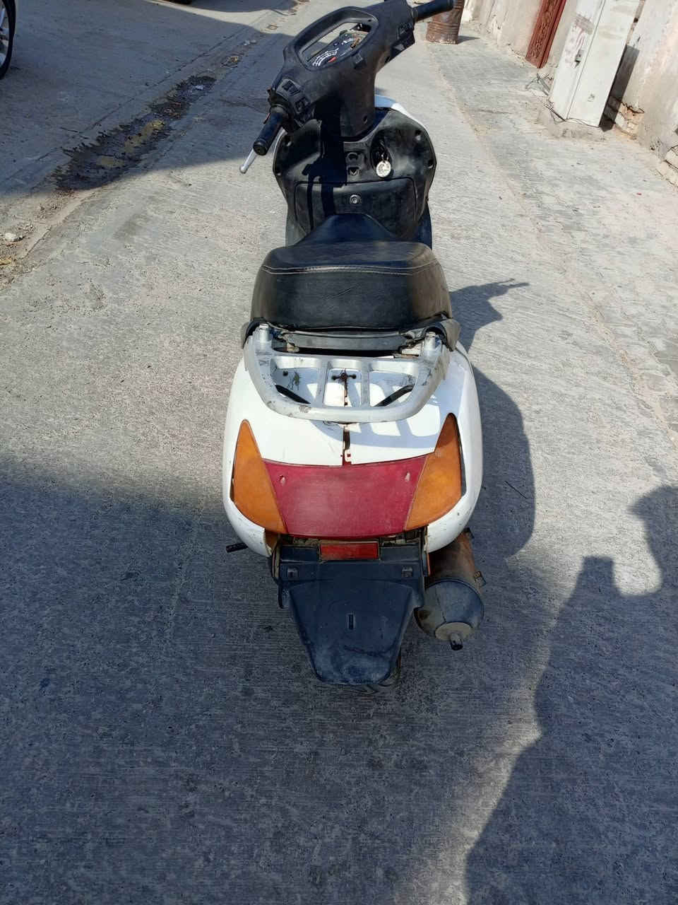 السلام عليكم  عندي دراجه  سبيسي ماليزي جانت شغاله فجه طفت  دراجه  شوفت عينك  نضيفه سعر 175 بيهه مجال  الطيبين الرقم  ***********
