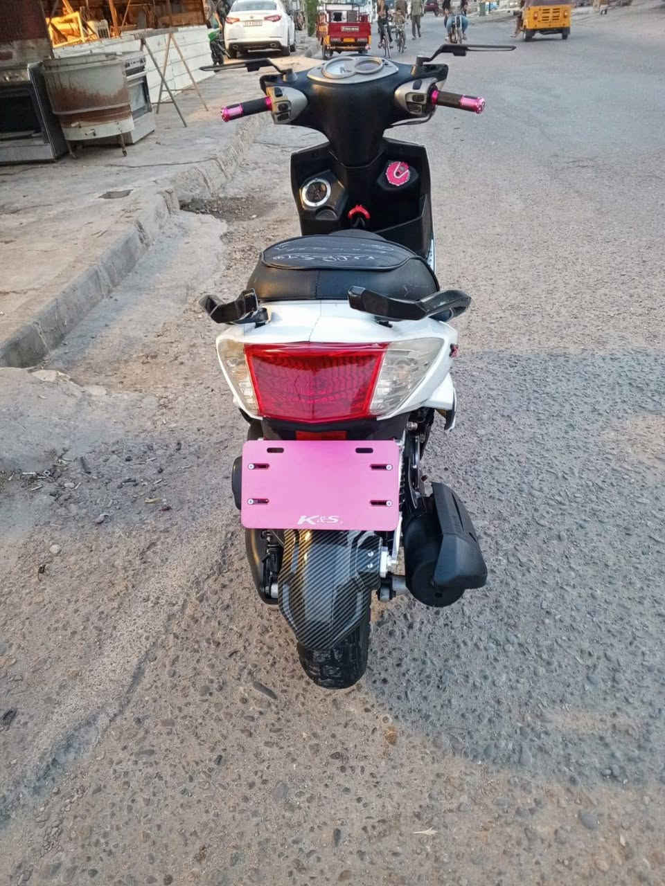 تسلام وعليكم) (دراجه لبيع اف اس ) دراجه نضيفه كله مكفوله سعرهة مليون 100وبيهة مجال )الاستفسار ع رقم) ***********
