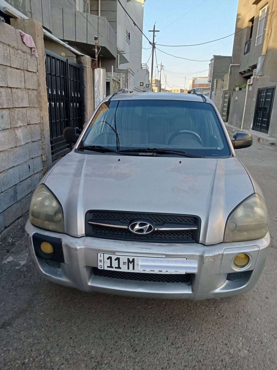 للبيع أو مراوس بسيارة احدث
توسان 2008 رقم بغداد دولي محرك 2000 سنوية نافذة لغاية 2030 لونها جارد بسبب اشعة الشمس بيها ضربة بالجاملغ الخلفي من جهة السائق بدون دواخل موضح بالصور صدر جديد تجي تفحص السعر 85 وبيها مجال  العنوان الرمادي ***********

