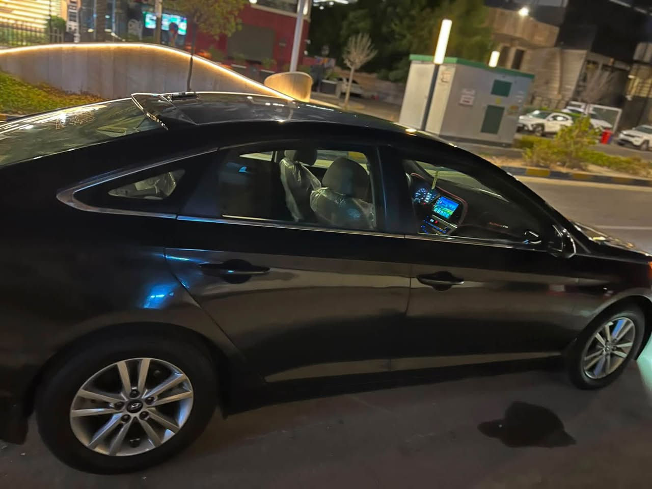 بيع مستعجل   ***********
سوناتا مديل 16 حادثها 4 قطع ثنين تبديل وثنين حادث امريكا السياره جديده متذب عليها ربع كامله مكمله حداديه جديده تخم تاير منظومه زنون جاهزه مجهزه 

مكانها بغداد شهداء البياع السعر 100 وبيها مجال لطيبين
