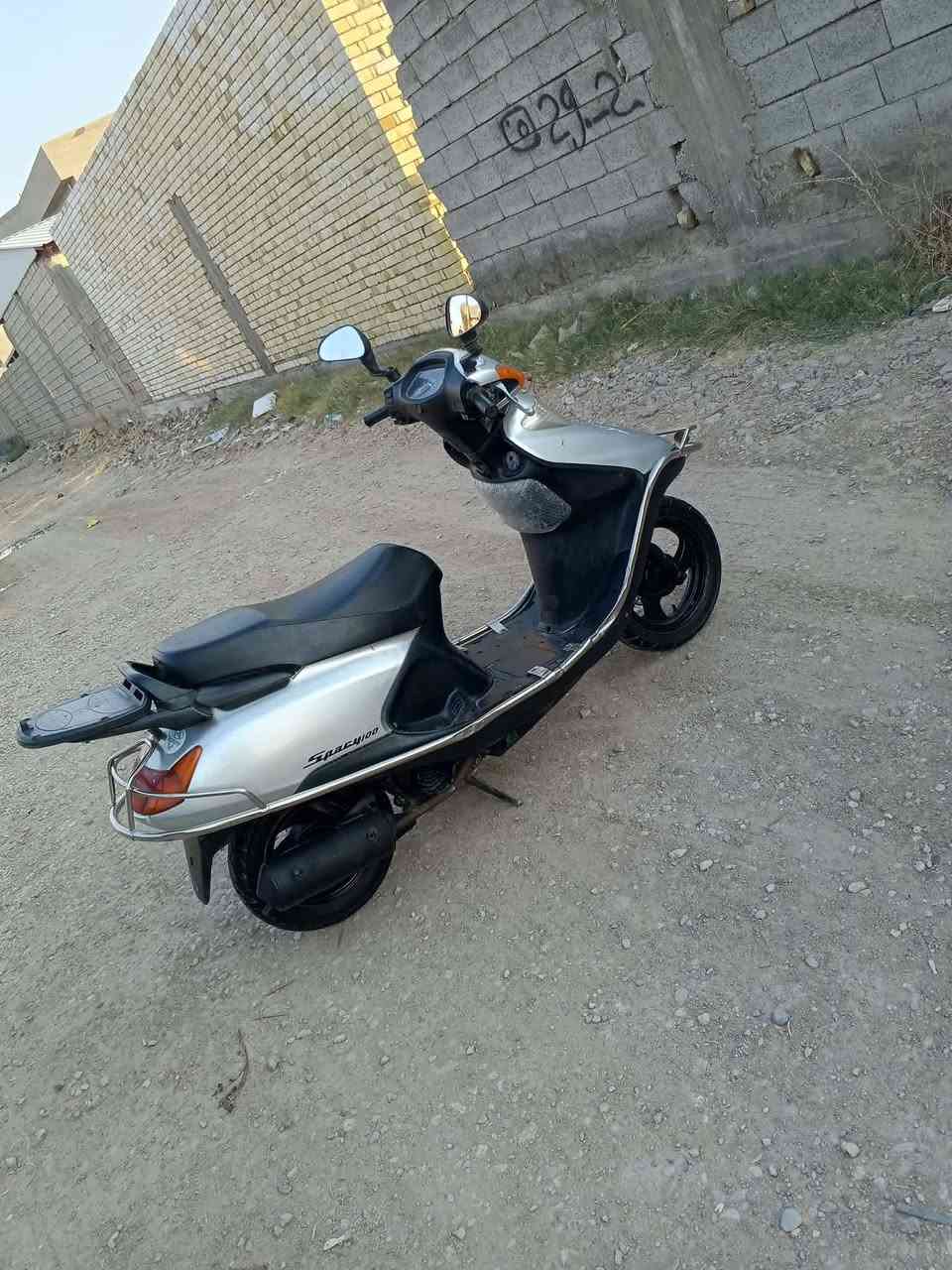 سبيسي للبيع ياباني كفرات تجاريه السعر 600 وبيها مجال بسيط انا مكلف النشر هذا رقم الهاتف ***********  مكان كوت حي الحكيم
