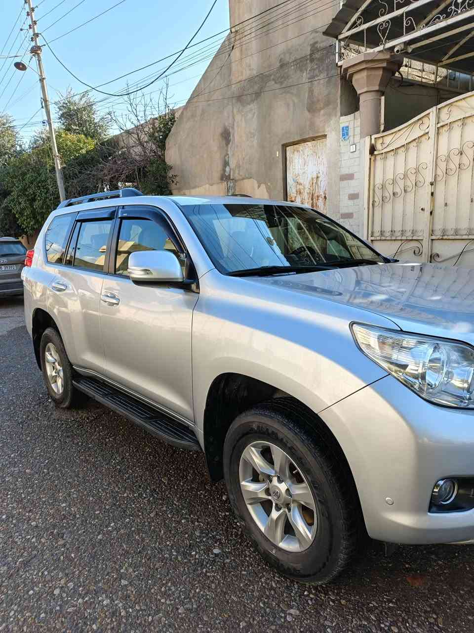 سلام عليكم برادو للبيع ٢٠١٣ سلفر شركت ساس ٦ سلندر سبير تعليك ماشي ١٦٠ نضام غاز بانزين فول عدة فتحة سقف تشغيل عن بعد موصفات tkl رقم شمالي اربيل ورقت بانزين بي سيارة بسمي تحويل وكالة سيارة كلين كلين شرط محرك كير رقم تلفون *********** اني مكلف بل نشر الي يريد يخابر على رقم مكاني كركوك سعر ٢٦٥ بي مجال
