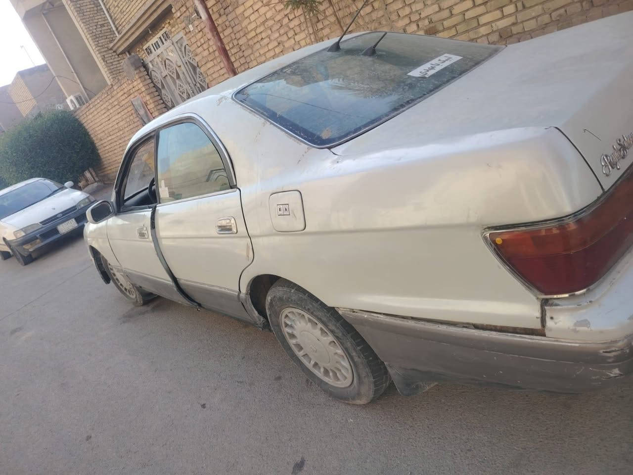 سياره للبيع موديل 91 رقم انبار بطه سعر ٣٠ وبيه مجال لشراي لاستفسار أكثر عرقم *********** بي واتساب واصوليه من كلشي مكانه واسط
