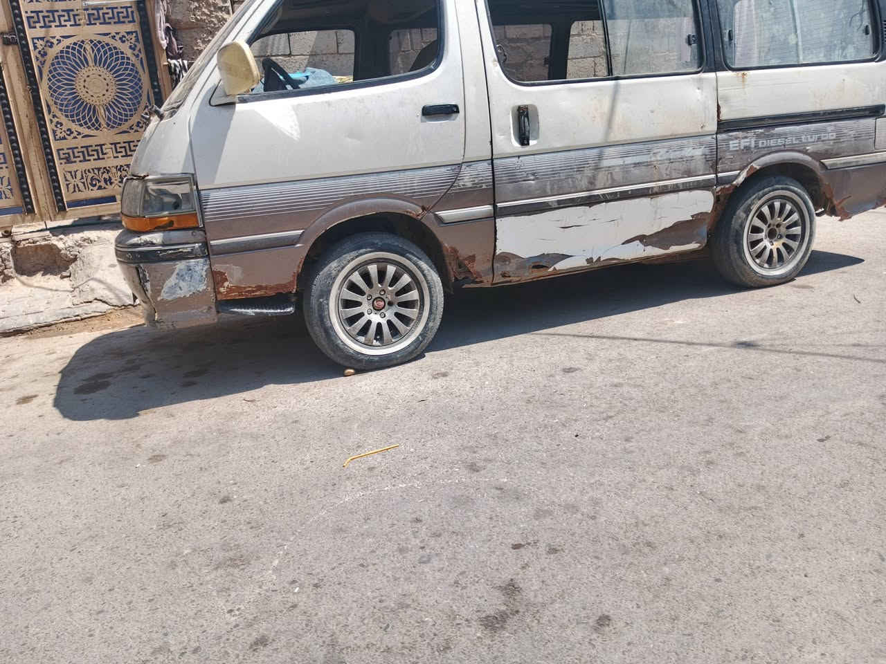 كوم حديد
 سياره رقم كربلاء الماني موديل97 مراوس بكيه بسته
 أتريد تحويل أتريد وكاله شغاله ابيع هل موجود السعر12$
***********
