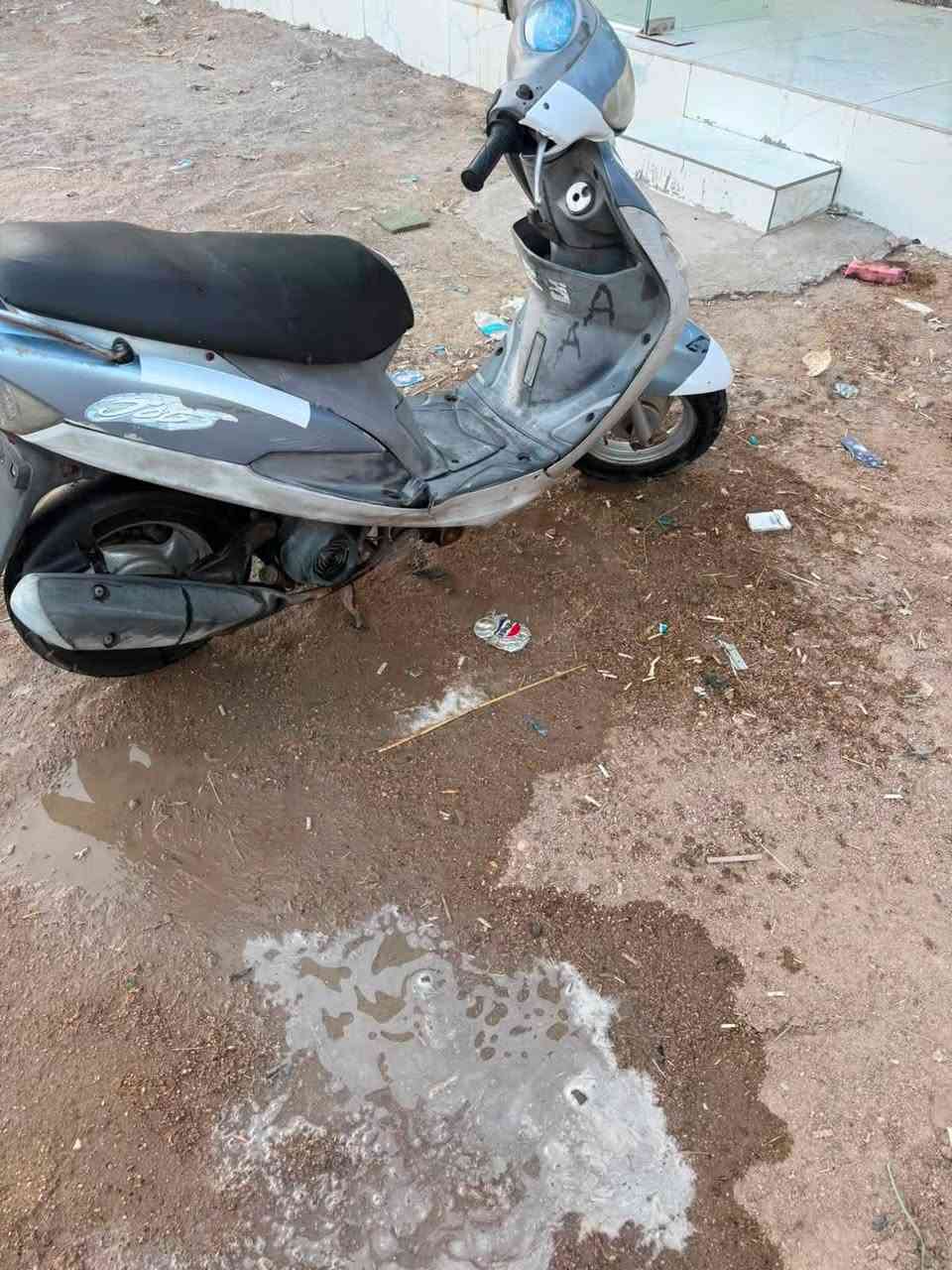سلام عليكم دراجه قجمه  للبيع  الدراجه مكفوله من كلشي
كفرات اصليه كهربيات كله شغاله الدراجه جاهزه مانقصه شي 
السعر ٧٥٠ او بيه مجال قليل
عنواني قضاء المدينه منطقت الشروق 
رقم التلفون ***********
