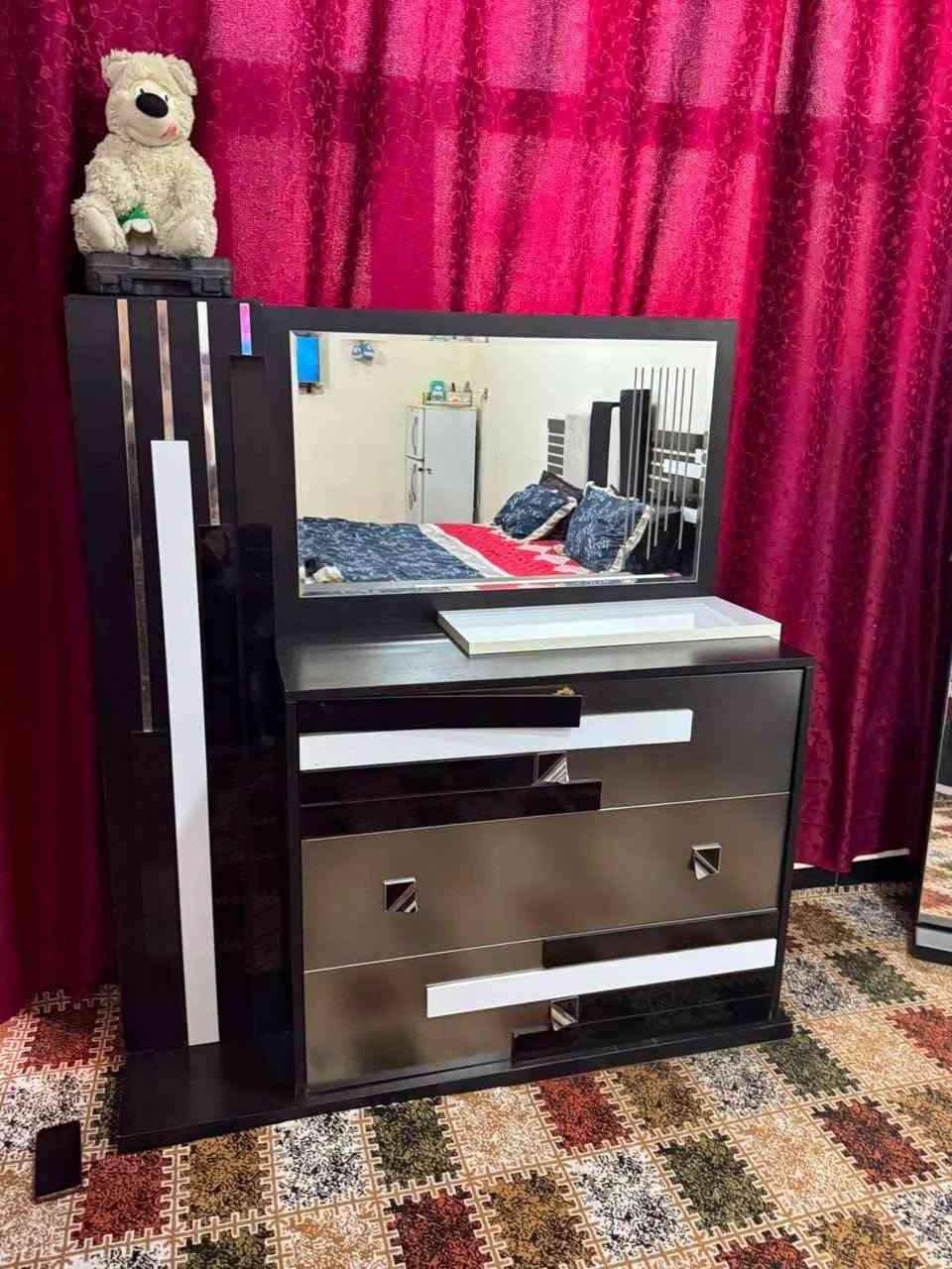 سلام عليكم عدي غرفه تركية للبيع جبيره ست قطع اريدهه 600وبيهه مجال اليريد يرسني على هذا رقم ***********
