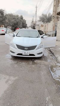 هونداي ازيرا رقم بغداد ٢٠١٤محرك ٣٣٠٠مامفتوح سياره فقط جاملغ خلفي ماشيه...