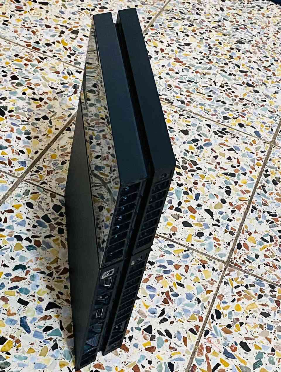 PS4 fat
11.00
500GB
كله شغال سيدي شغال ..
تعديل متصفح استقرار ١٠٠٪؜ فاتحة ع ايدي تتظيف وانكسر الكفر الجهاز لا صوت ولا حماوة فيشتغل من الجوستك لان تعرفون بأن الفات دكمته بالكفر الكفر ب١٠ يرجع فول اذا تحب ترتبه الجهاز كل قصرة ما بيه 
ملحقاته أثنين جوستك
واير اج دي 
كهرباء 
شحن
ألعابه:
Tekken 7
Gta5 
Pes27monsterpatch
Reddeadredmption2
الطاعون
The last of us remastered 
بغداد كمالية /متوفر توصيل 
السعر٢٢٠ مجال جدا بسيط

***********
