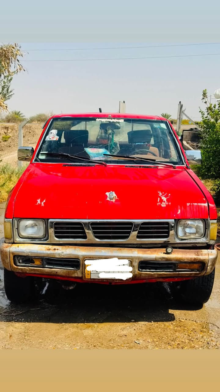 السلام عليكم للبيع سياره بيكم نيسان موديل 1993 رقم مثنى مشروع وطني تحويل ثاني يوم بأسمنا سنويه مجدده ل 28 مكينه كير مكفوله-كير عادي -فور ويل  غير متواجد ع الفيس  موقع السياره ميسان قضاء علي الشرقي للتواصل اكثر ع الرقم التالي 
***********
***********
