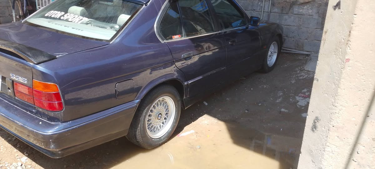 بي ام 535 • نظيف