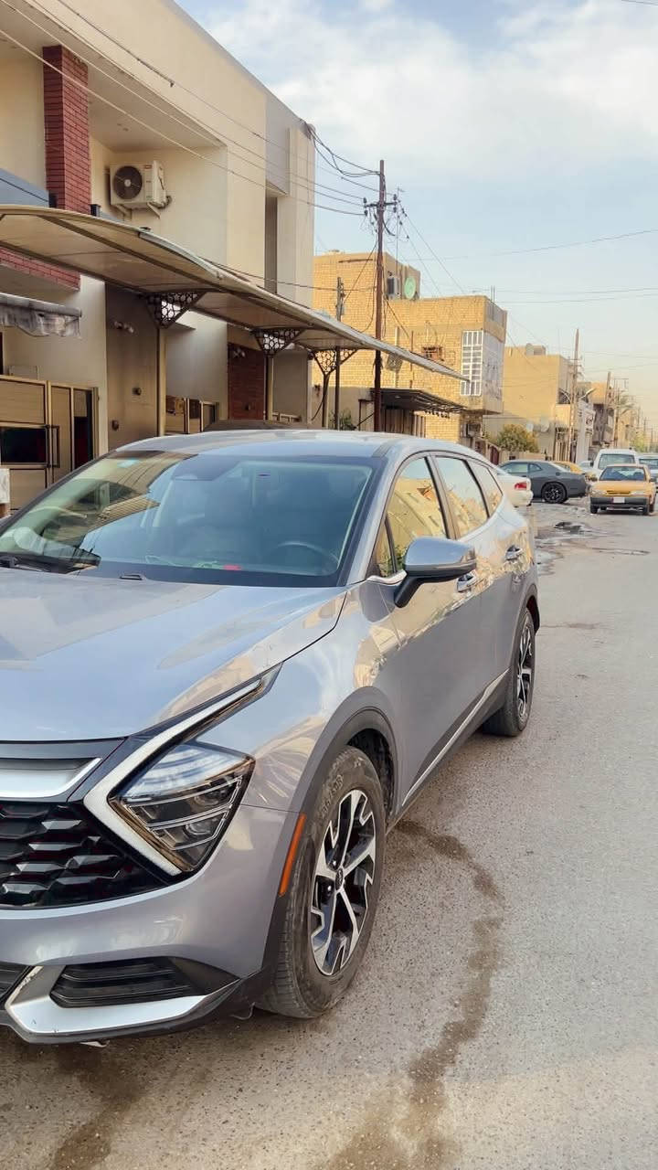 سبورتج امريكي موديل 24 رقم بغداد شهداء بأسمنا باقيلها 8 اشهر احولها اسويلك وكاله عامه فول عدا الفتحة ماشية (40 ميل ) حادث بسيط قبق بانزين مرجعه بارد صور الحادث موجوده بالمنشور  السعر  (195  بيها مجال قليل )  

مكان السيارة 
بغداد / الجديده
***********
