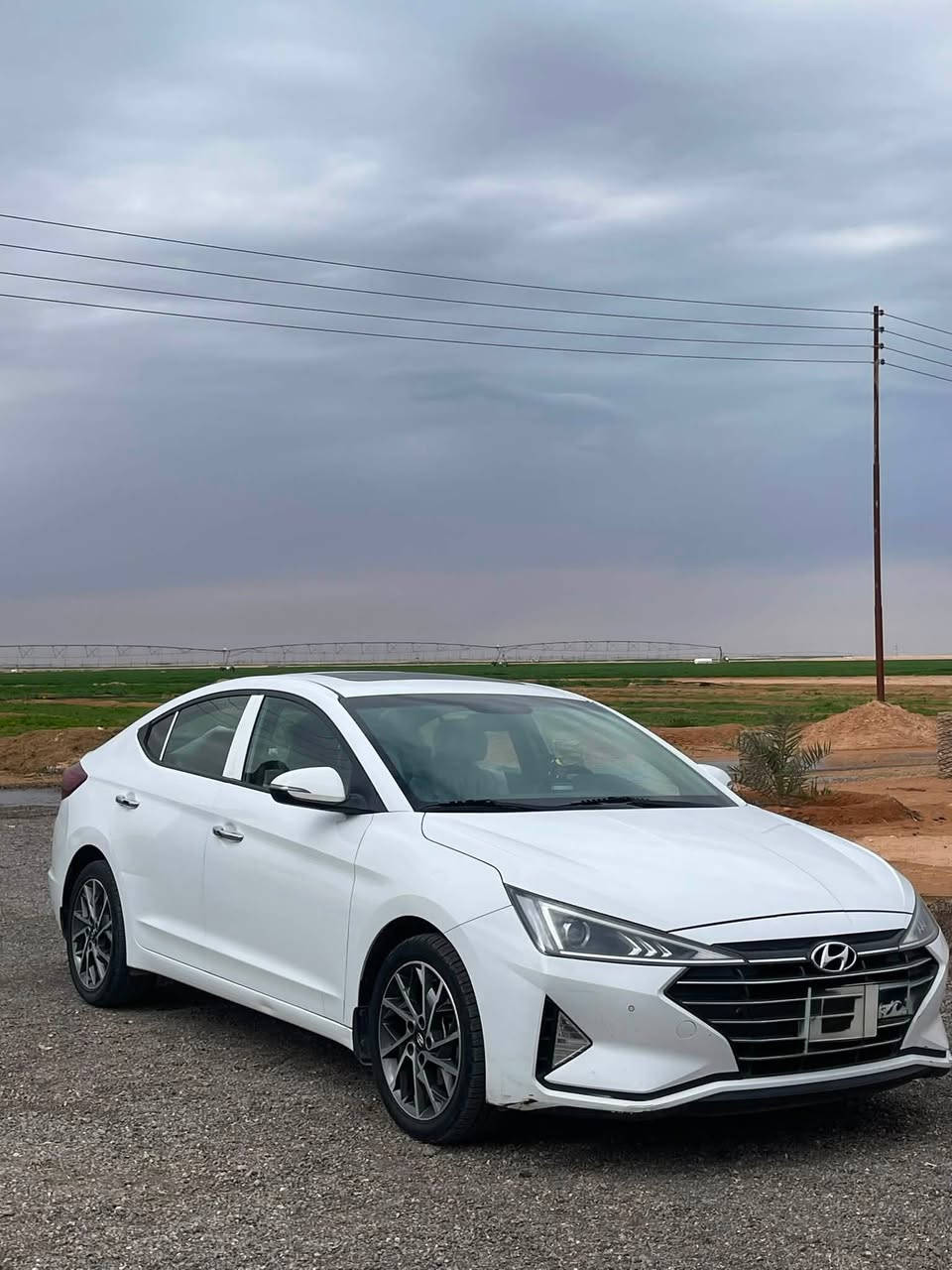 السلام عليكم
النترا 2020 كفالة عامة مكفولة حتى من البارد 

رقم بغداد الجديد سنوية لل 31 السيارة بأسمي 

فول مواصفات 

بصمة 

فتحة سقف

5 ويل كروم 

حساس امامي خلفي 

تحكم استيرن 

شاشة تاب 

شاشة اعدادات بالدشبول 

وبعد بيها هواي مواصفات السيارة مفولة للأخير 

مكان السيارة كربلاء *********** 

السعر 155 وبيها مجال بسيط
