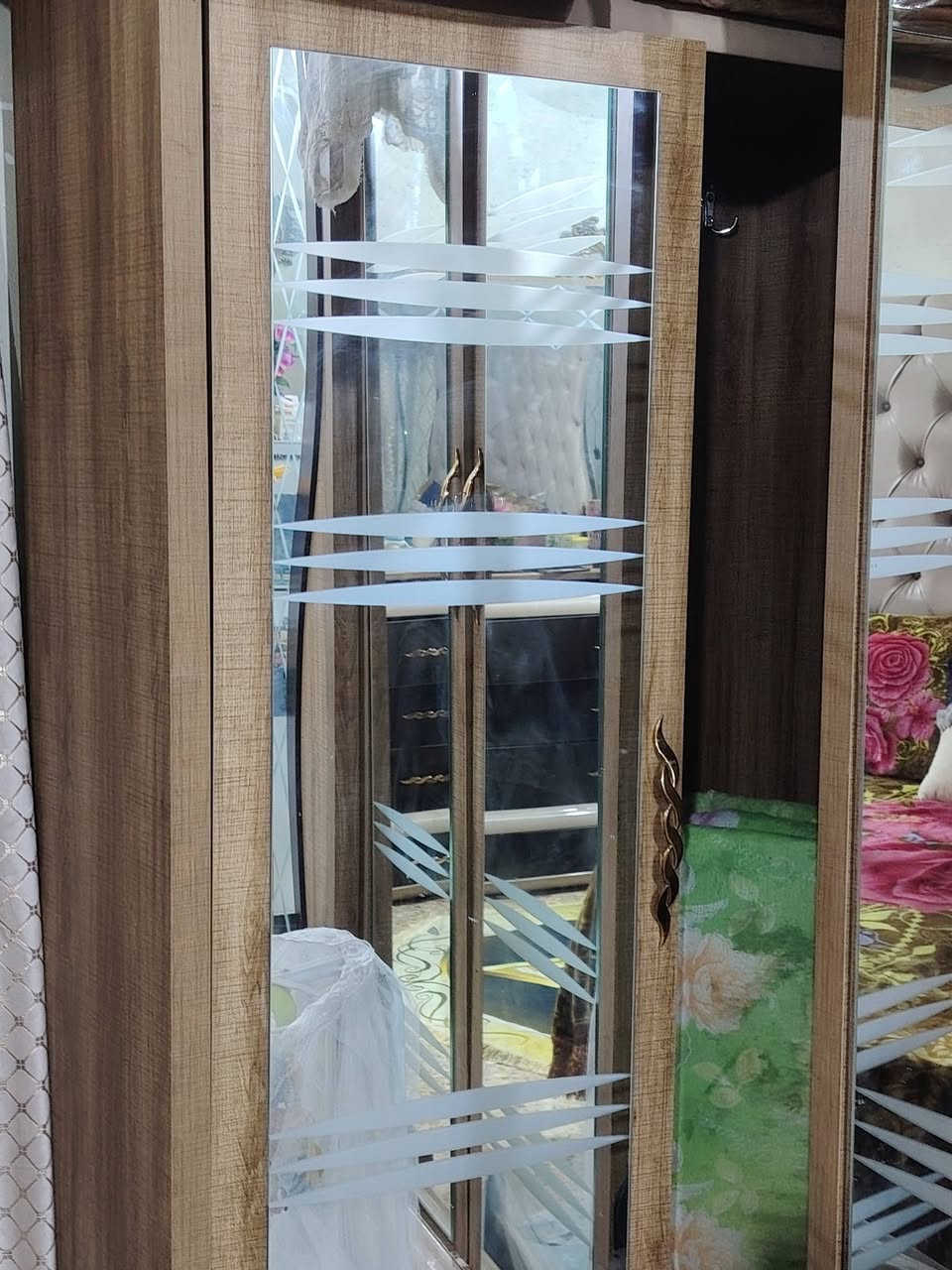 السلام عليكم غرفه التركيه للبيع حي الشهداء قرب جامع المحسن ***********
