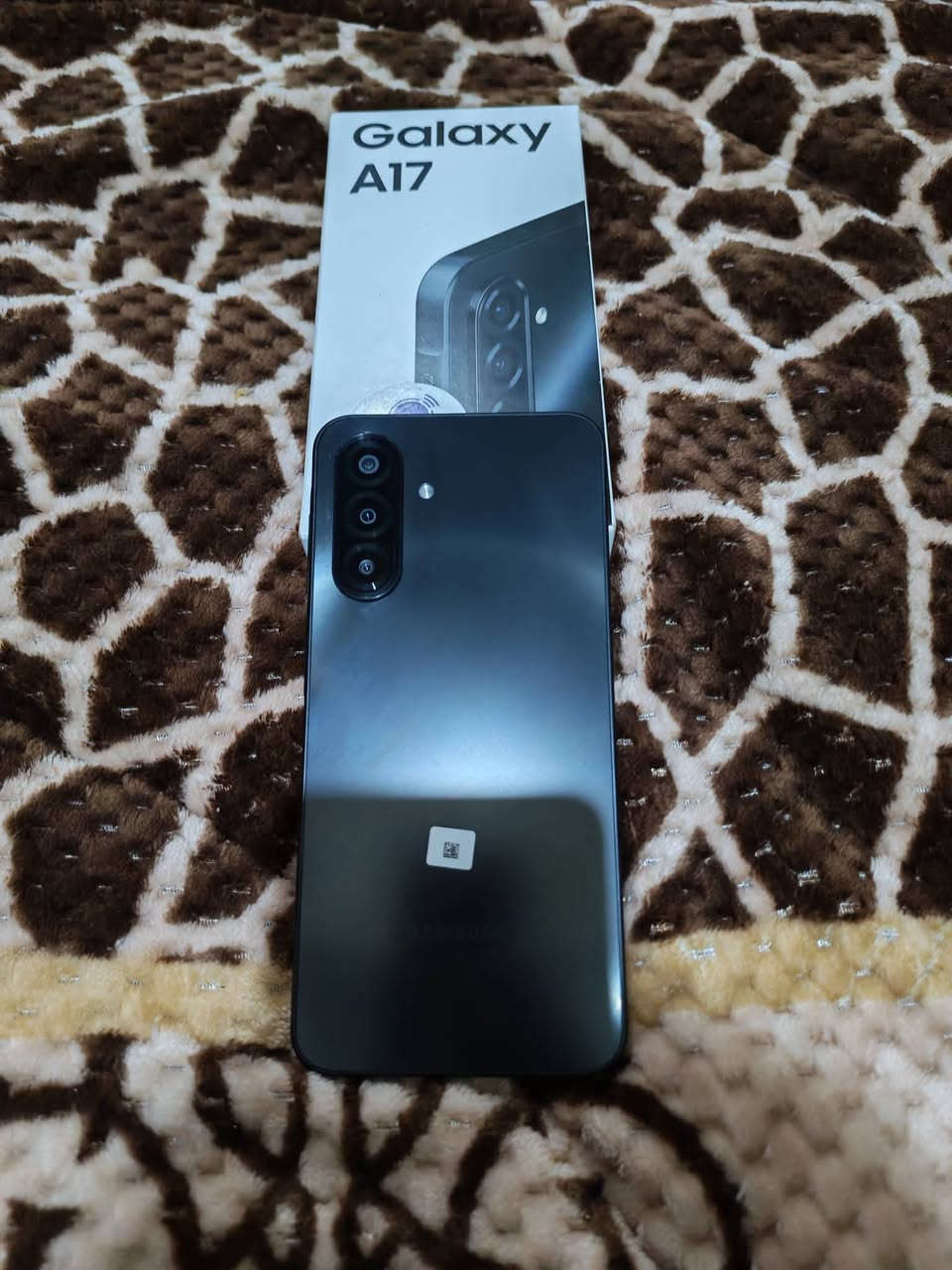 جالاكسي A17 • رام ١٢ • ٢٥٦ جيجا
