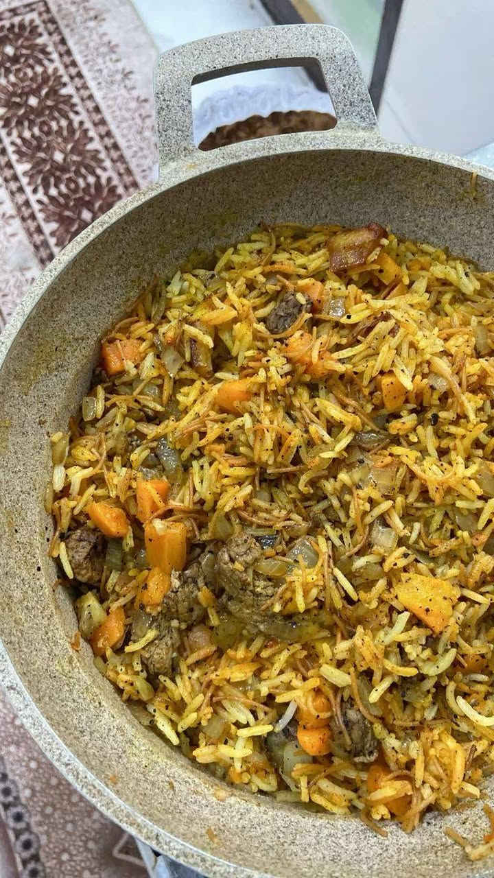بسم الله هذا العرض متوفر اليوم وباچر كدر برياني مع علبه معكورنا مع بطل ببسي و10 قطع سمبوسه  ب12 الف وتوصيل مجااااني استغلوا العرض الحجز من هسه ارسال رقم وعنوان يتوفر اليوم وباچر فقططط
