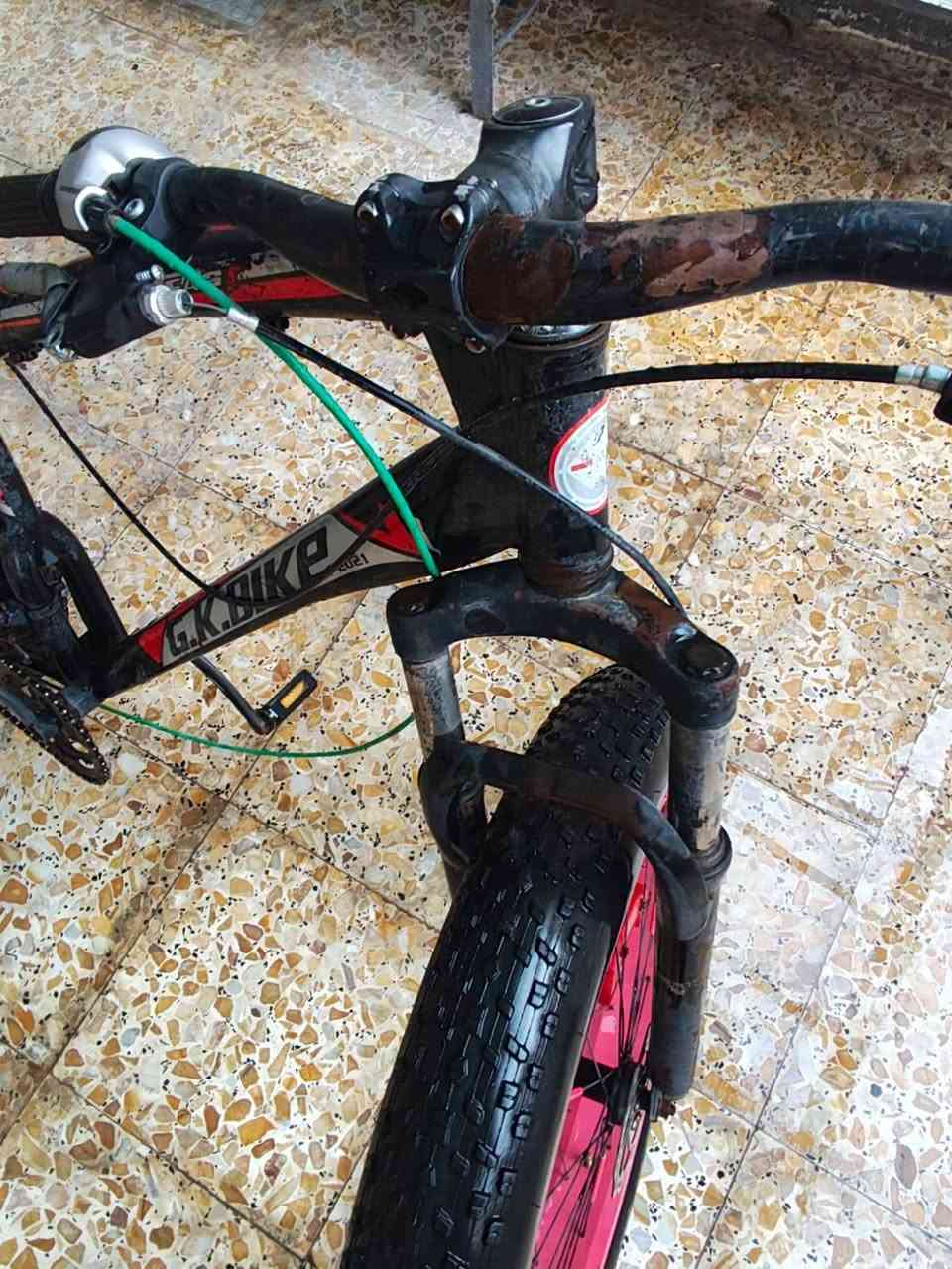 بايسكل.ياباني.G.K BIKE. نظافته زينه ومرتب 
حجم 26./ 6نمر تبديل 
تايراته نظيفات بعدهن مامسحوگات زين 
بي نقوصات بسيطه لأن متروك
سرج وبريك امامي فقط 
السعر 120الف وبي مجال بسيط 
مكاني
 كربلاء المقدسه الطاقه قطاع18
تواصل واتساب ***********
