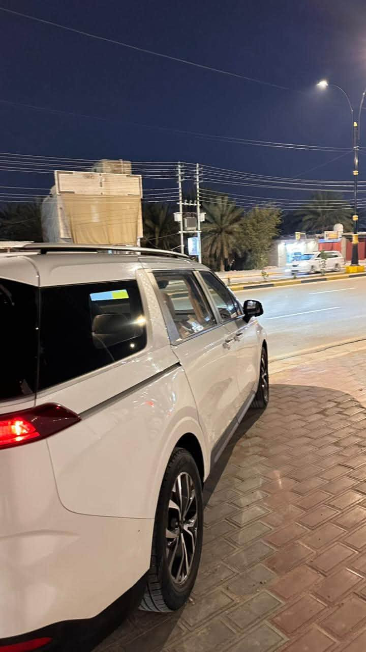 سلام عليكم 
م///كلف بالنشر ///
رقم صاحب السياره***********اتصل وتدلل 
كيا كرنفال وارد كوري 2023رقم بغداد خصوصي 
مكينة 2500 بانزين خط واحد 
رادار امامي وجانب
حساسات ..كاميرات 
دواخل قرميد 6راكب 
كشنات تدفئة وتبريد 
بصمة تشغيل وأبواب جنطة كهرباء 
وهواي مواصفات بعد بيه 
سيارة بدون صبغ بدون حادث 
ممشاهه حقيقي 21الف
***********
